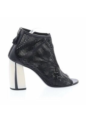FRATELLI RUSSO ~ Black Cruelty Free Peep-Toe Zip Up Ankle Booties Striking Heels